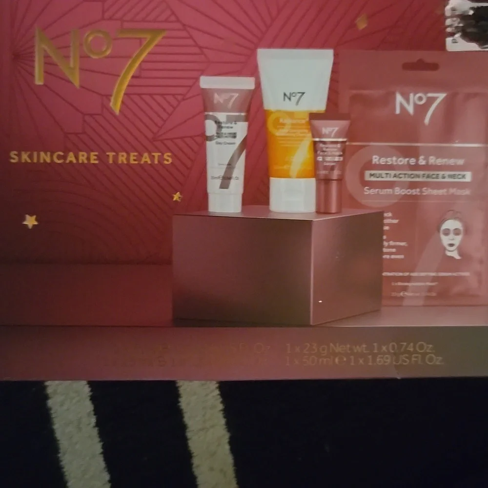 No7 radiance+ daily
